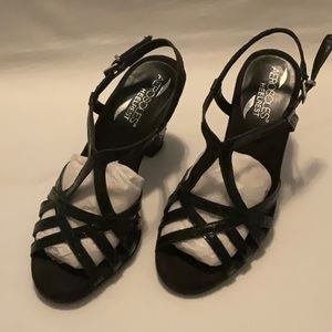 Aerosoles Heelrest  black strappy sandal - 5 - 3.5” heel